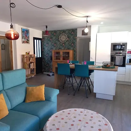 Holiday home Raske- Piscina Privada, Jardin, Barbacoa, Bar, Caseta Infantil, Intimidad, A/a. Wi-fi. - Es-89-102 *